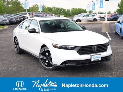 New 2026 Honda Accord SE image 1