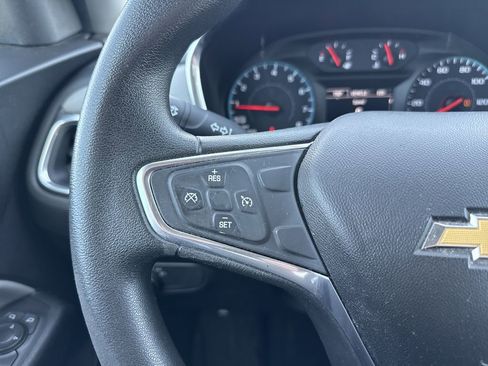 Used 2018 Chevrolet Equinox LT image 19