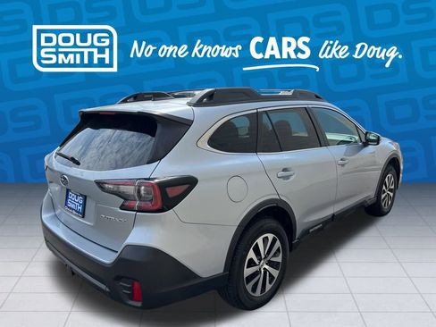 Used 2022 Subaru Outback Premium image 6