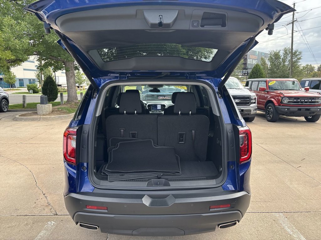Used 2023 GMC Acadia SLE w/ Infotainment Package AWD/4WD image 30