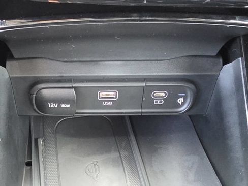 Certified 2025 Kia Telluride S FWD image 31