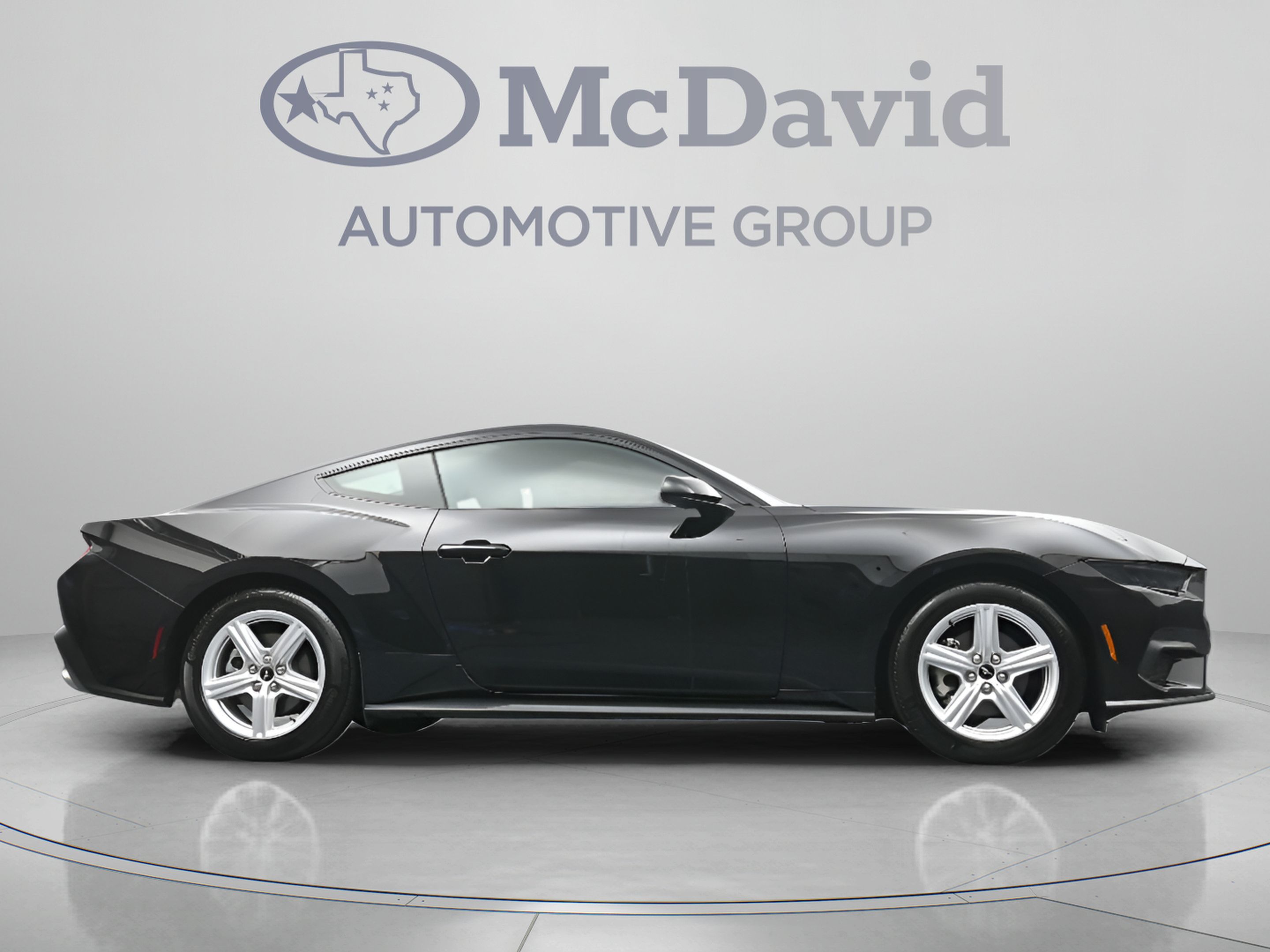 Used 2026 Ford Mustang Coupe RWD image 31