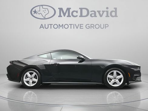 Used 2026 Ford Mustang Coupe RWD image 31