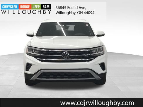 Used 2021 Volkswagen Atlas Cross Sport SE image 2