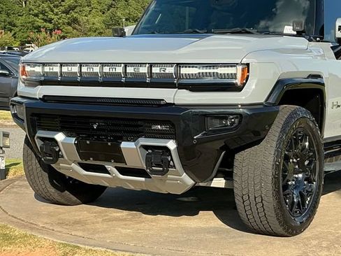 Used 2024 GMC Hummer EV 2X w/ LPO, Illumination Package AWD/4WD image 10