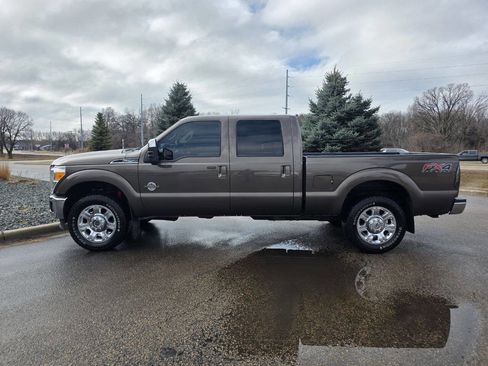 Used 2016 Ford F250 Lariat w/ Chrome Package image 6