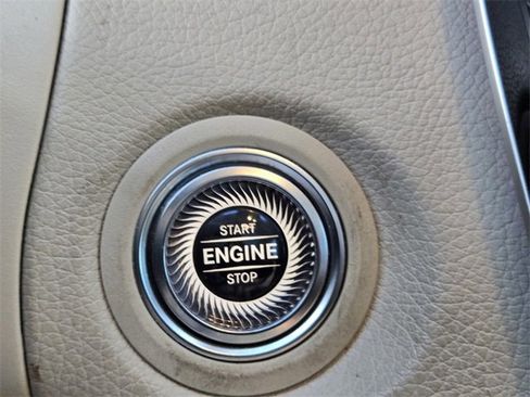 Used 2021 Mercedes-Benz GLC 300 image 28