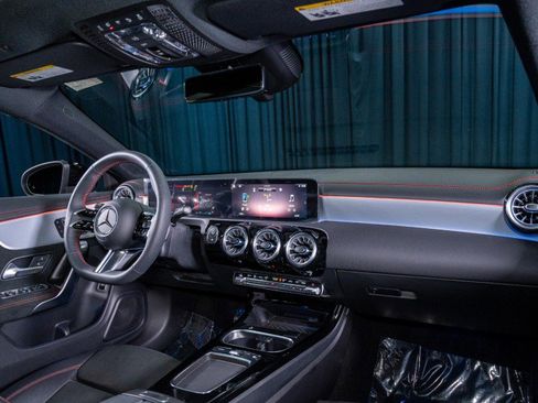 New 2025 Mercedes-Benz CLA 250 image 4