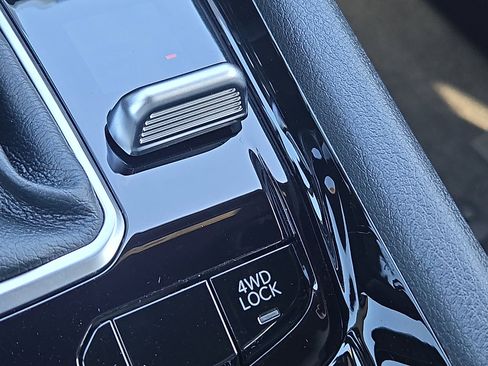 New 2026 Jeep Compass Latitude image 10