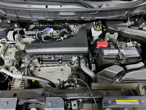 Used 2019 Nissan Rogue SV image 28