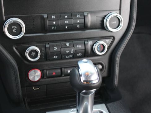 Used 2022 Ford Mustang Convertible RWD image 11