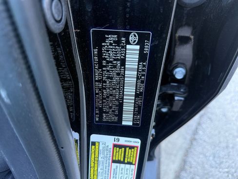 Used 2025 Toyota Camry LE image 24