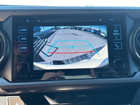 Used 2019 Toyota Tacoma TRD Off-Road image 18