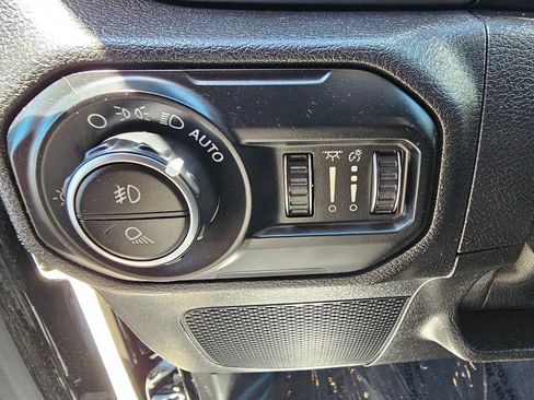 Used 2021 Jeep Gladiator Sport AWD/4WD image 25