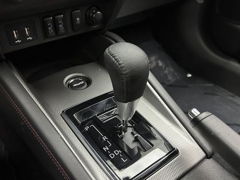 Used 2025 Mitsubishi Outlander Sport SE image 16