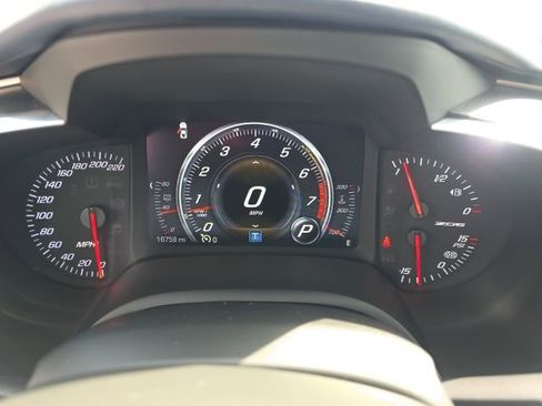 Used 2016 Chevrolet Corvette Z06 w/ 3LZ Preferred Equipment Group image 24