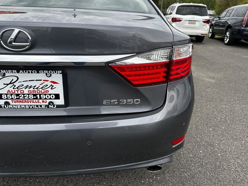 Used 2014 Lexus ES 350 w/ Luxury Package FWD image 24