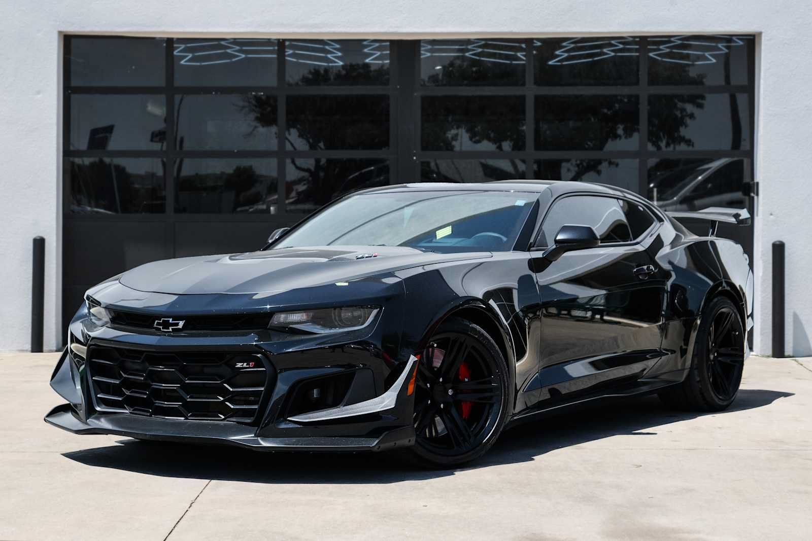 Used 2021 Chevrolet Camaro ZL1 RWD image 1