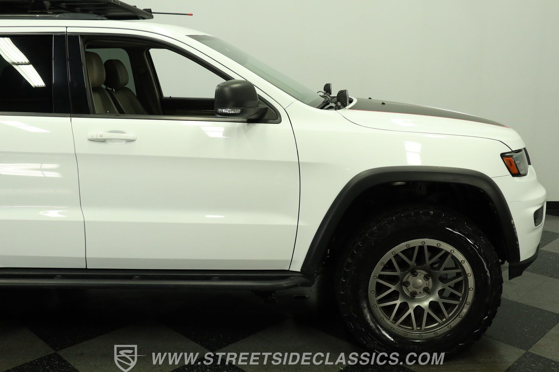 Used 2014 Jeep Grand Cherokee Limited w/ Luxury Group II AWD/4WD image 29