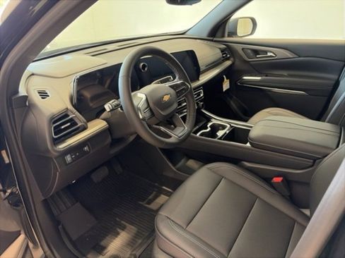 New 2026 Chevrolet Traverse LT w/ Driver Confidence Package image 8