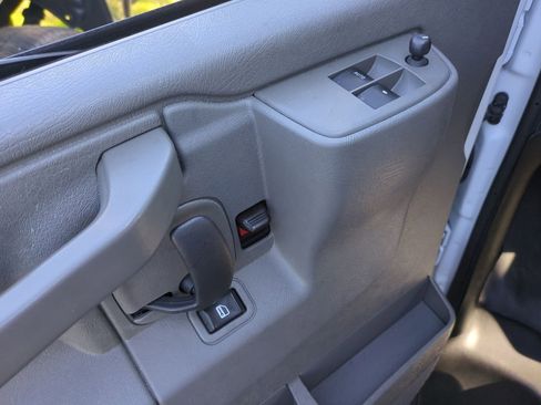 Used 2024 Chevrolet Express 2500 w/ Driver Convenience Package image 20