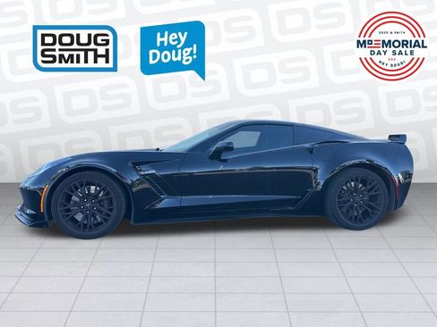 Used 2018 Chevrolet Corvette Z06 RWD image 2