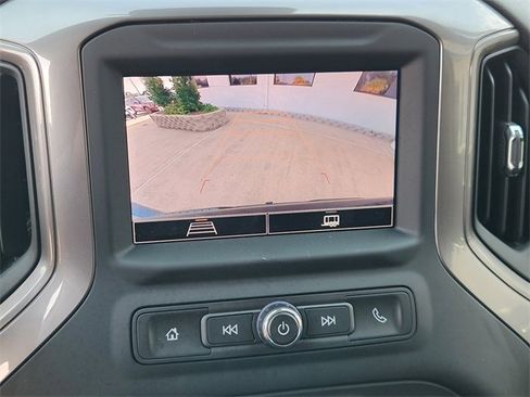 Used 2023 Chevrolet Silverado 1500 Custom image 17