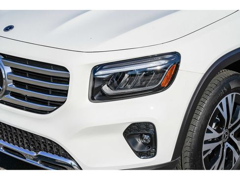 Certified 2026 Mercedes-Benz GLB 250 4MATIC image 8