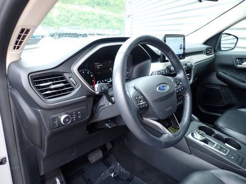 Used 2020 Ford Escape SEL AWD/4WD image 17