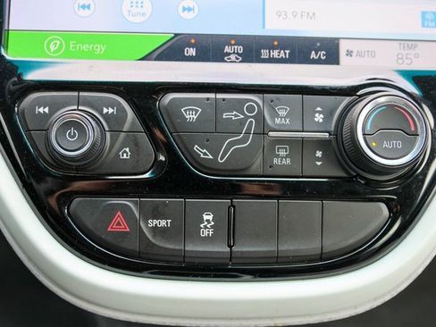 Used 2021 Chevrolet Bolt LT image 22