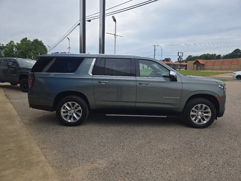 Certified 2023 Chevrolet Suburban Premier AWD/4WD image 24