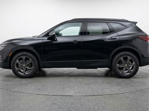 Used 2025 Chevrolet Blazer LT image 5