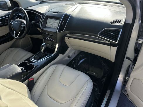 Used 2016 Ford Edge Titanium w/ Technology Package image 12