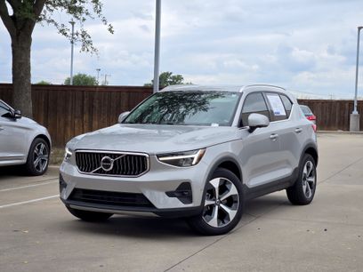 Used 2023 Volvo XC40 B5 Plus w/ Protection Package Premier