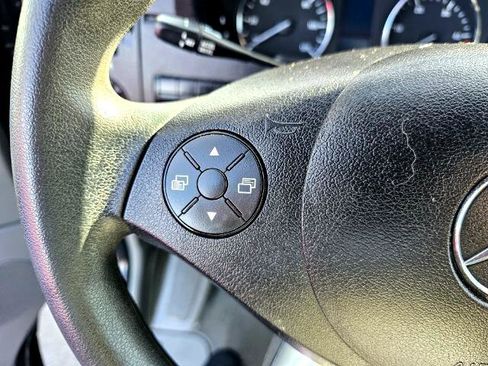 Used 2016 Mercedes-Benz Sprinter 2500 image 12