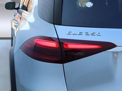 New 2025 Mercedes-Benz GLE 350 4MATIC image 11