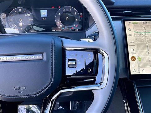 Used 2024 Land Rover Range Rover Velar Dynamic SE image 12