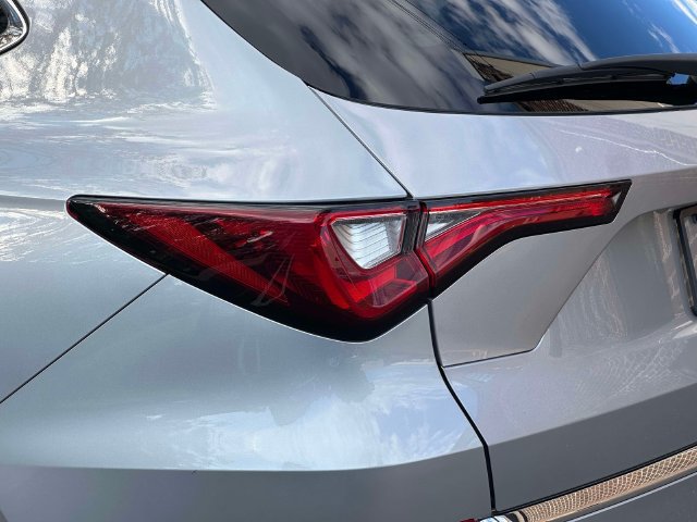 Used 2023 Acura MDX SH-AWD image 16