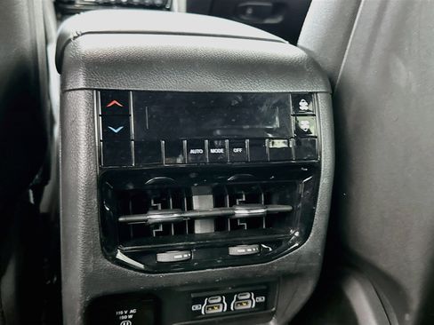 Used 2023 Jeep Grand Cherokee L Laredo AWD/4WD image 29
