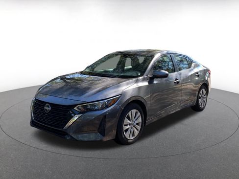 Used 2025 Nissan Sentra S image 3