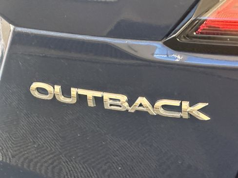 Used 2023 Subaru Outback Limited image 8