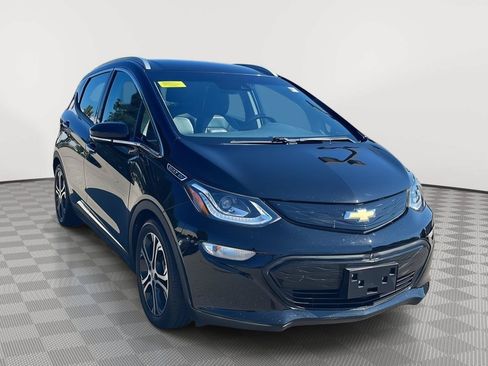 Used 2020 Chevrolet Bolt Premier w/ Infotainment Package FWD image 3