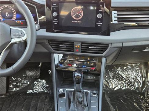 New 2026 Volkswagen Jetta SE FWD image 13