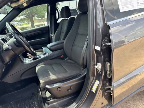 Used 2021 Jeep Grand Cherokee Laredo AWD/4WD image 12