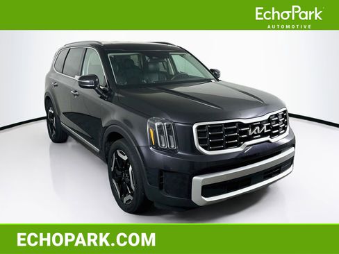 Used 2025 Kia Telluride S FWD image 1