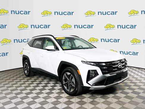 Certified 2025 Hyundai Tucson SEL image 1