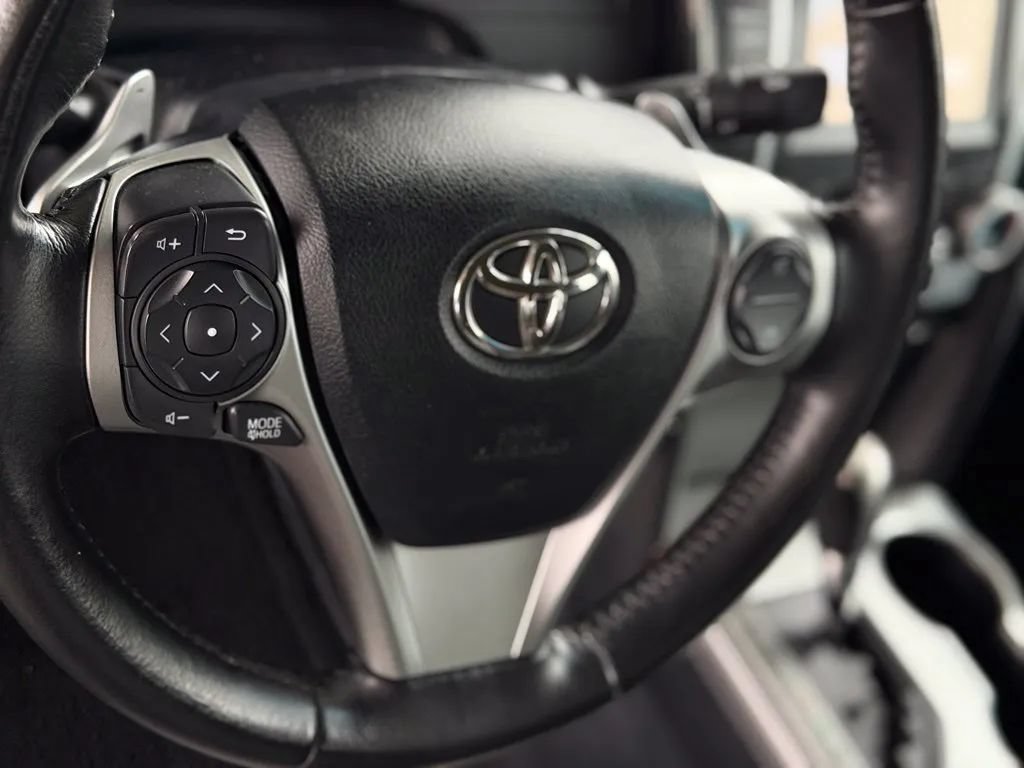 Used 2012 Toyota Camry SE FWD image 31