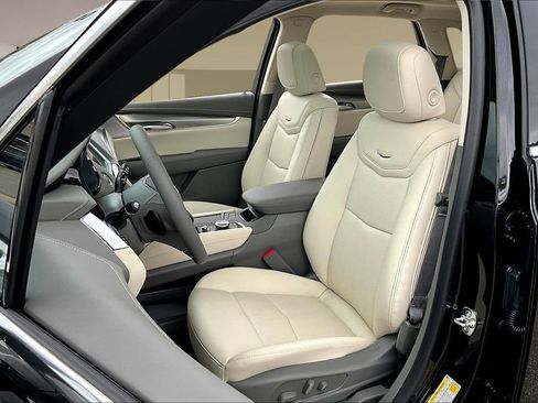 New 2025 Cadillac XT5 Premium Luxury w/ Technology Package image 9
