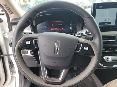 Used 2024 Lincoln Corsair FWD image 7