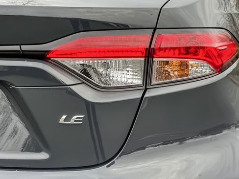 Used 2025 Toyota Corolla LE image 24